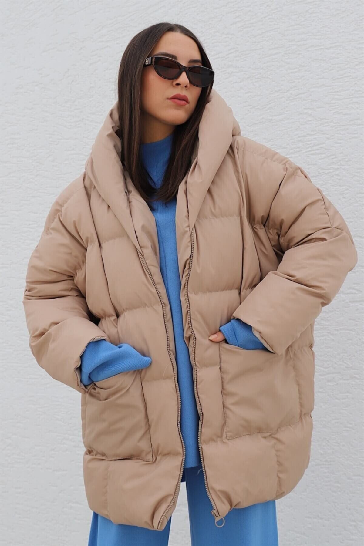 Woman Hooded Inflatable Coat