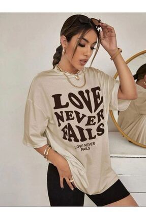 Bej Love Never Baskılı T-shirt LOVE-NEVER-04