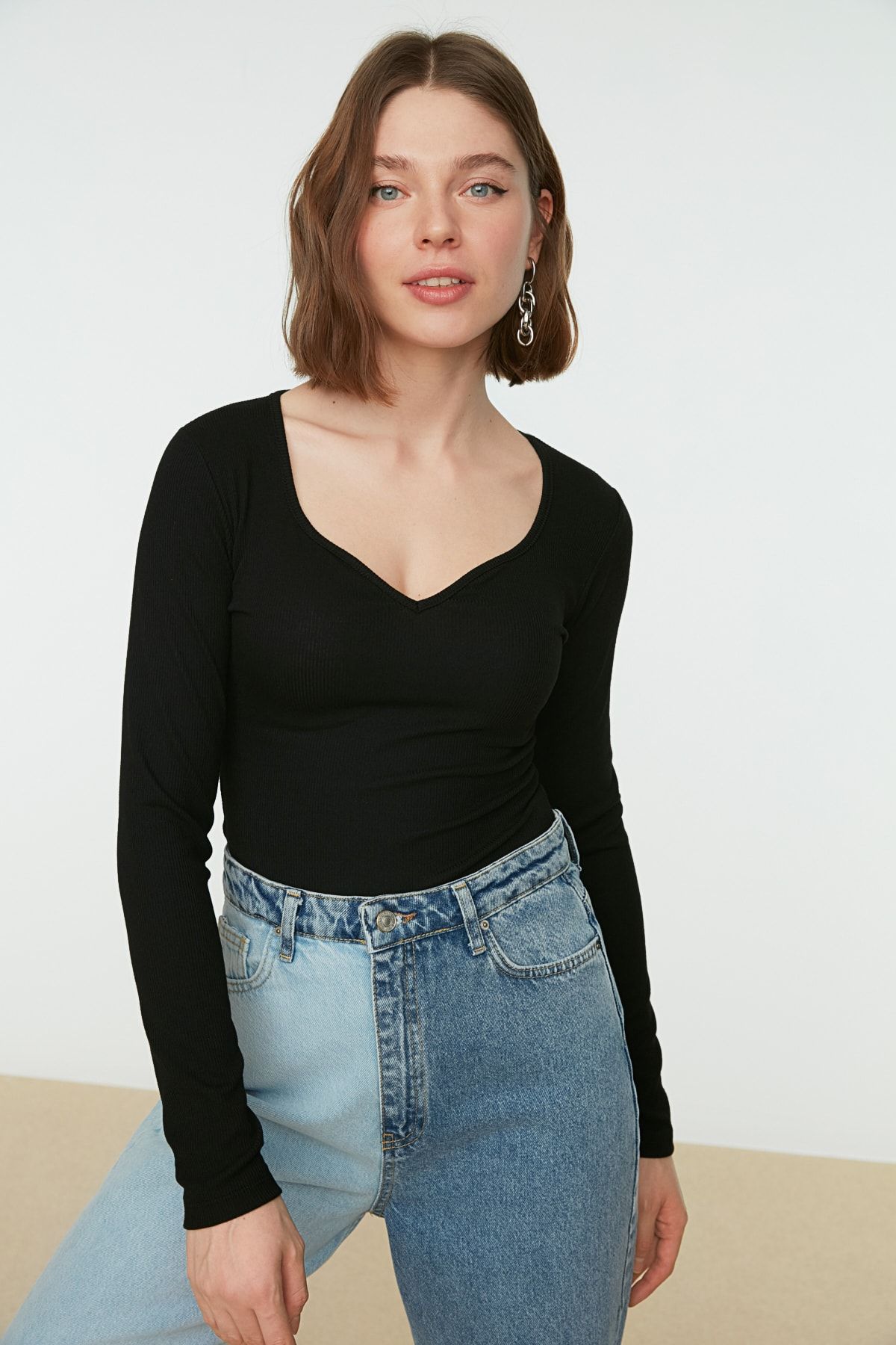 Trendyol Collection Czarny Kołnierzyk W Kształcie Serca, Długi Rękaw, Prążkowany, Rozciągliwy, Dzianinowy Korpus Kobieta - XS