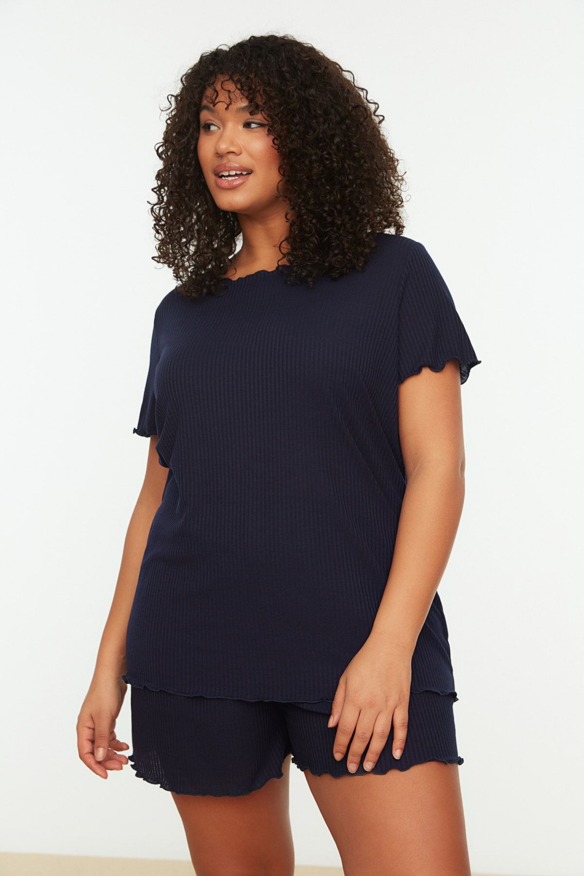 Trendyol Curve-Marineblaues, geripptes Strick-Pyjama-Set TBBSS22PT0216 3