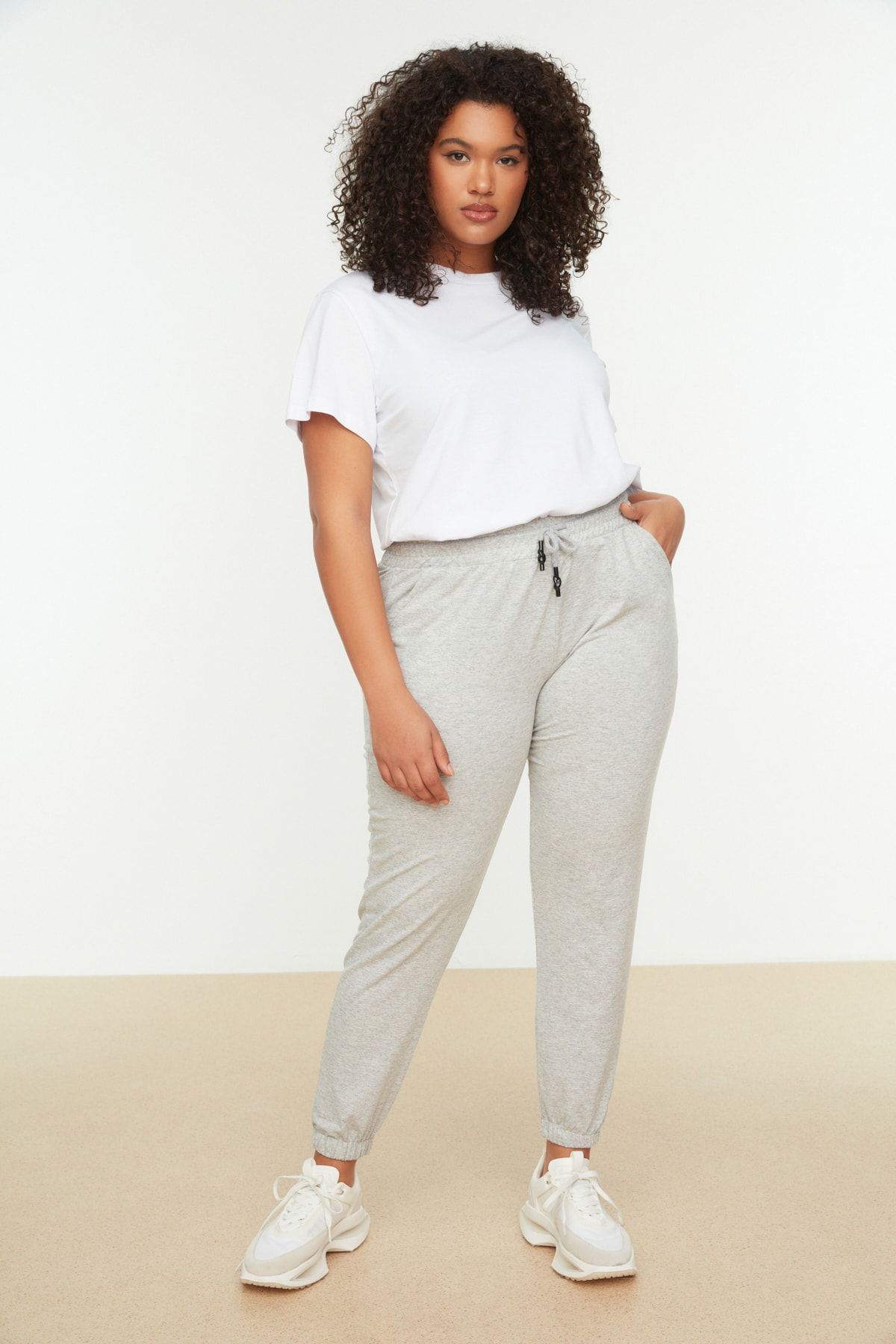 Trendyol Curve Gray Basic Jogger Thin Knitted Sweatpants with