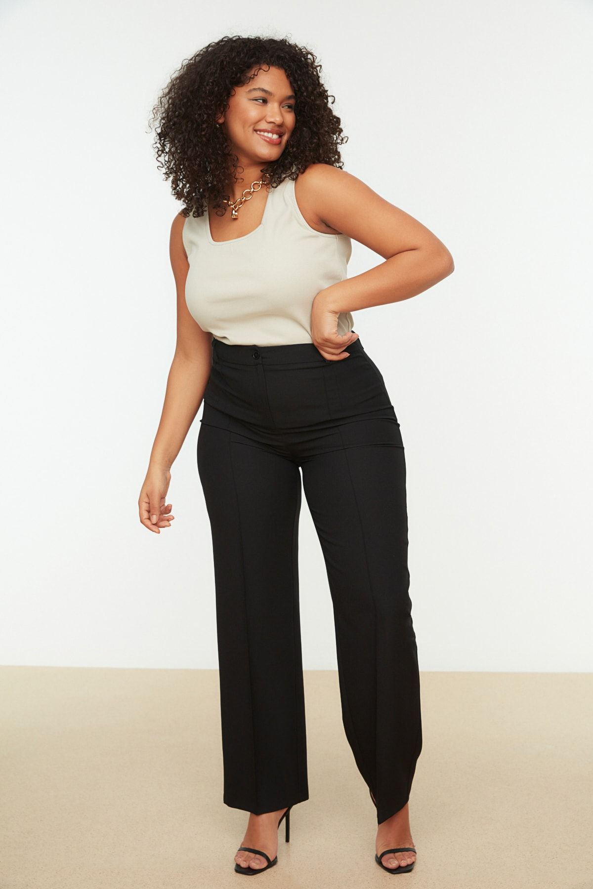 Women's Plus Size Pants  Fashion-Forward and Flattering Fits