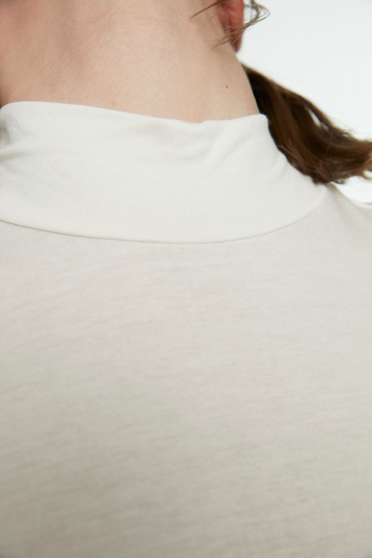 Trendyol Modest-بطانة تونيك بدون أكمام بياقة واقفة باللونين الأسود والأبيض، قطعتان - TCTSS21UK0033 8