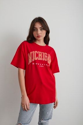 Kadın Kırmızı Michigan Baskılı Oversize T-shirt 01TMCG