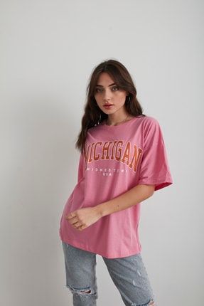 Kadın Pembe Michigan Baskılı Oversize T-shirt 01TMCG