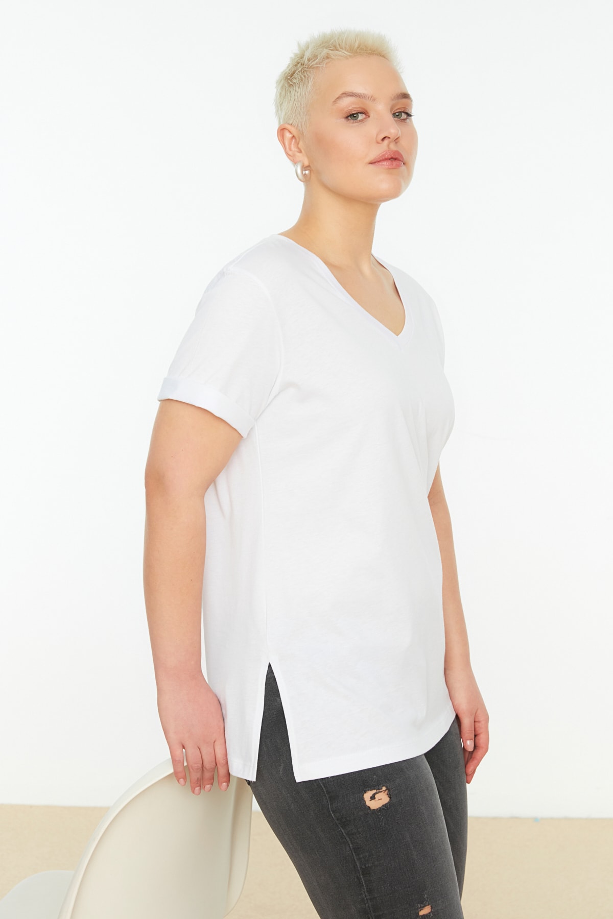Trendyol Curve Große Größen in T-Shirt Weiß Relaxed Fit Fast ausverkauft