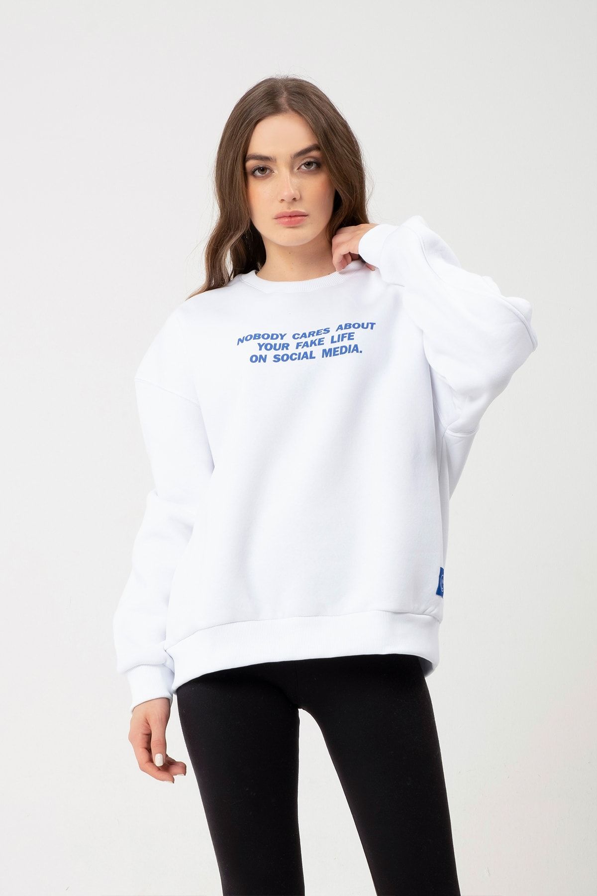 Thick white sweatshirt sale