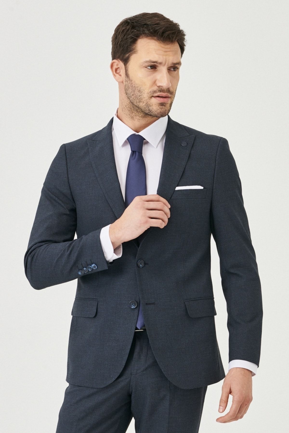 ALTINYILDIZ CLASSICS Ekstra Slim Fit Dar Kesim Kırlangıç Yaka Takım Elbise