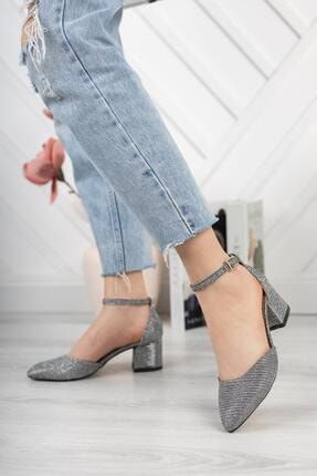 Kadın Platin Çupra Tek Bant Kalın Topuklu Klasik Ayakkabı Fema202000233