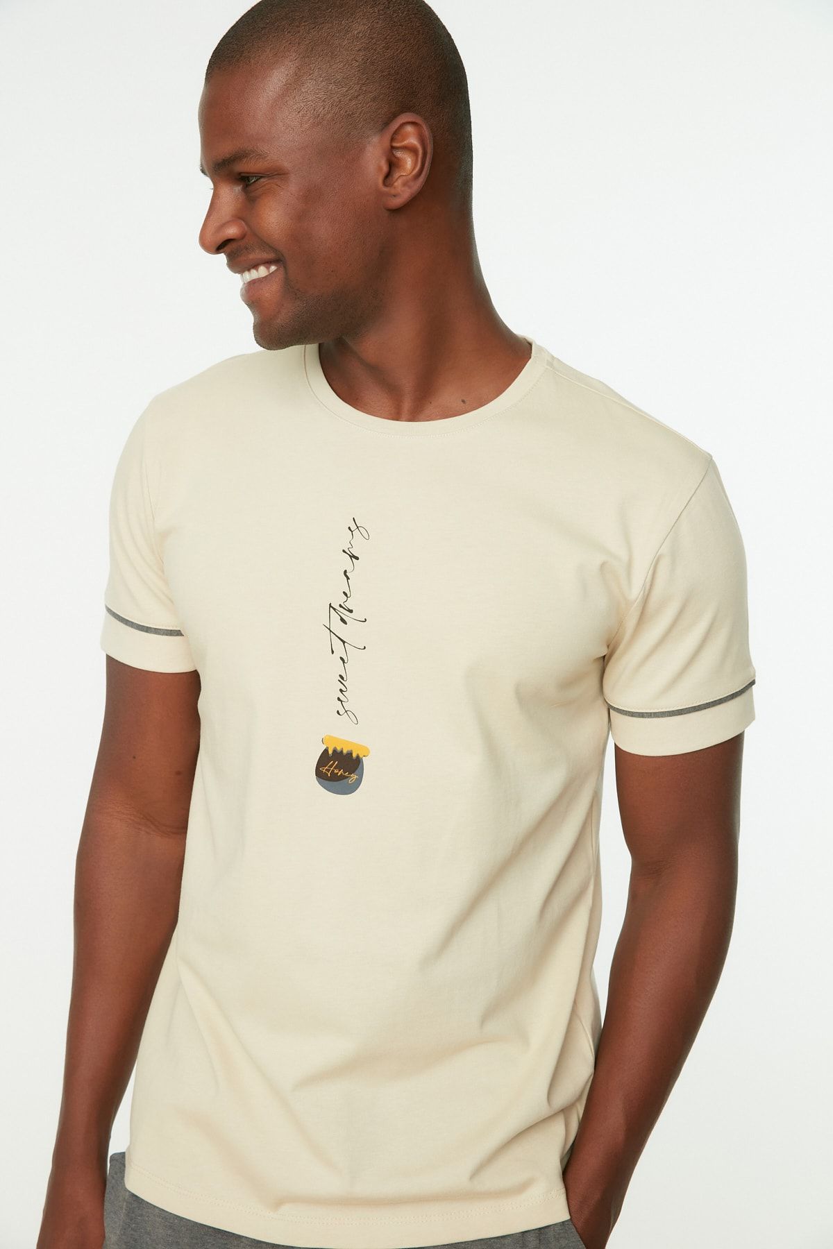 Trendyol Collection-Bézs Regular Fit nyomott rövidnadrág pizsama szett TMNSS22PT0207 2