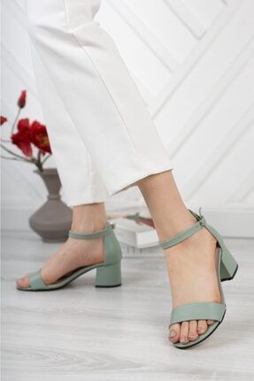 Kadın Tek Bant Yeşil Cilt Kısa Topuklu Ayakkabı TYC00337749380
