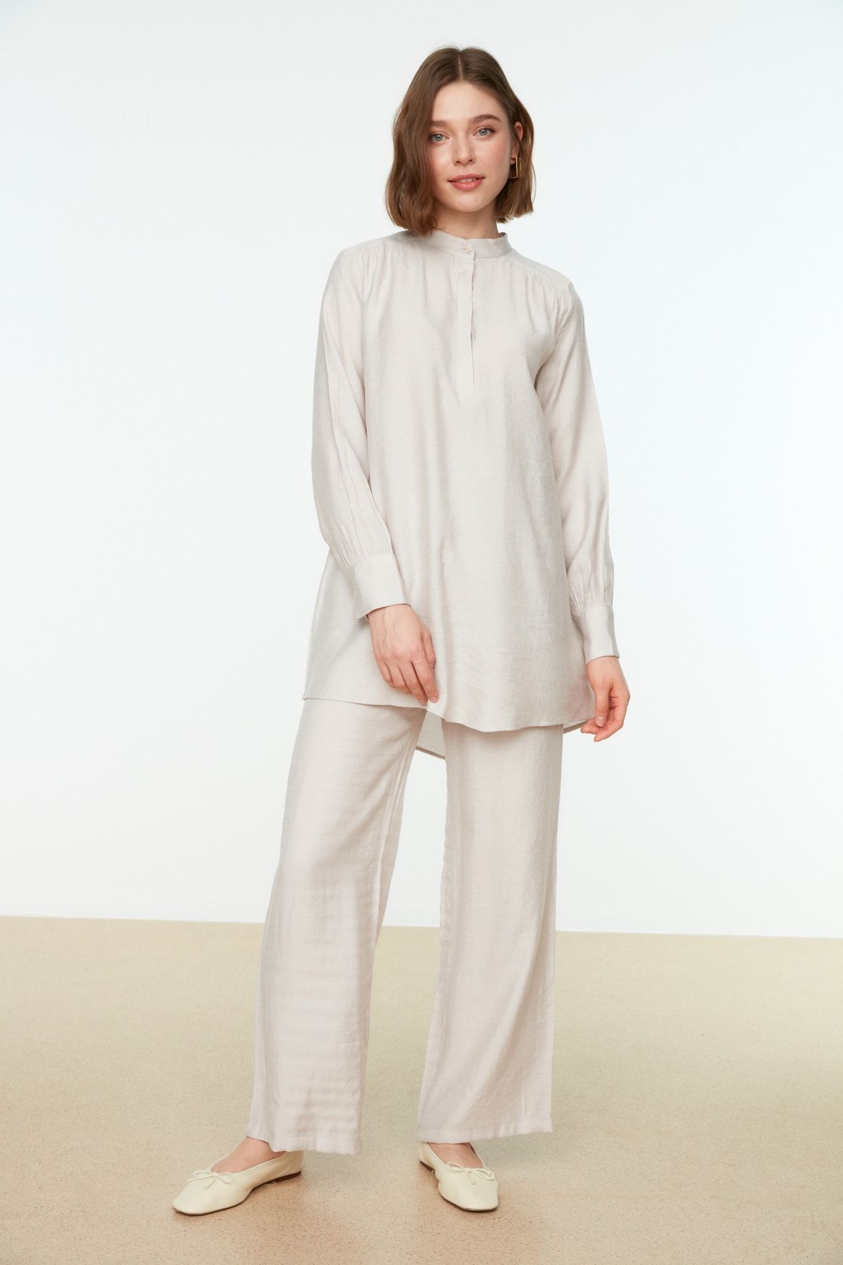 Trendyol Modest-كريم نصف مخفي بلاكيت الكتف مفصلة سترة السراويل المنسوجة مجموعة TCTSS22US0098 4