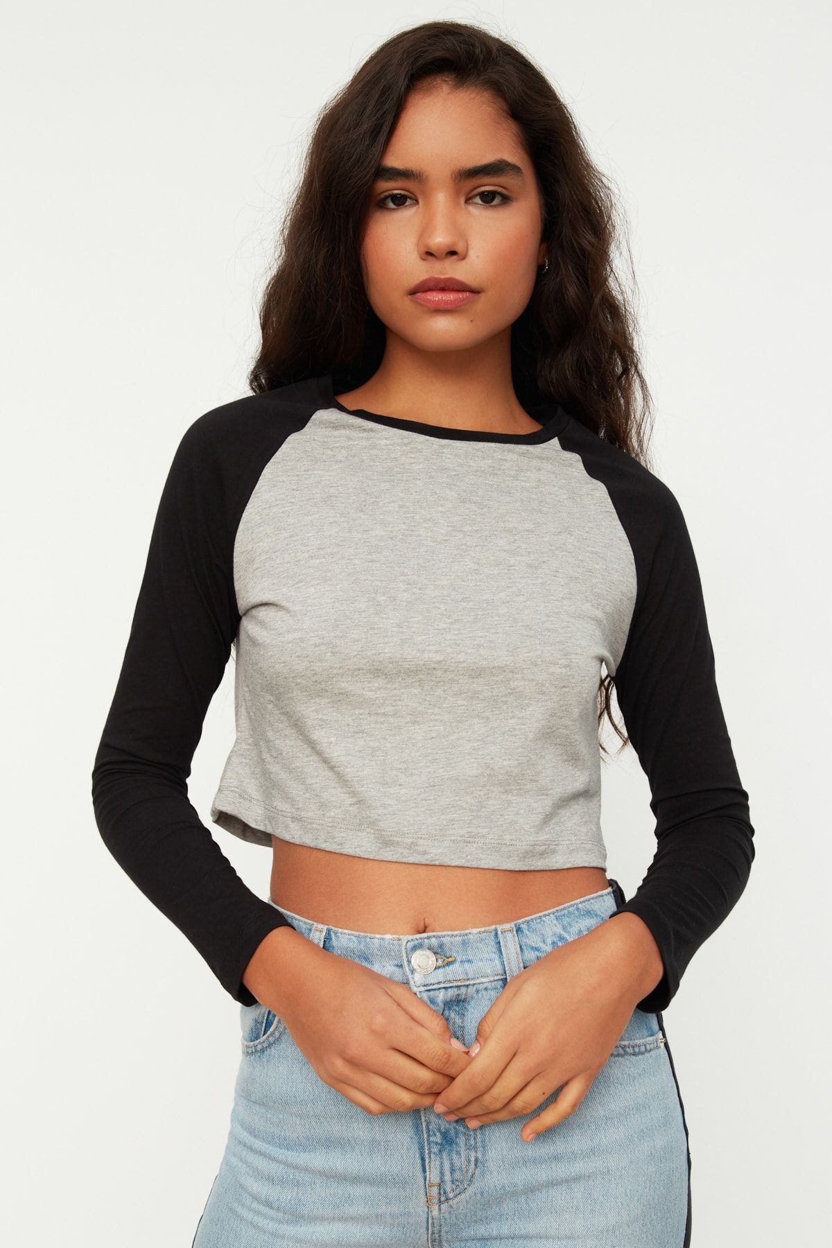 Trendyol Collection T-Shirt Grau Regular Fit Fast ausverkauft