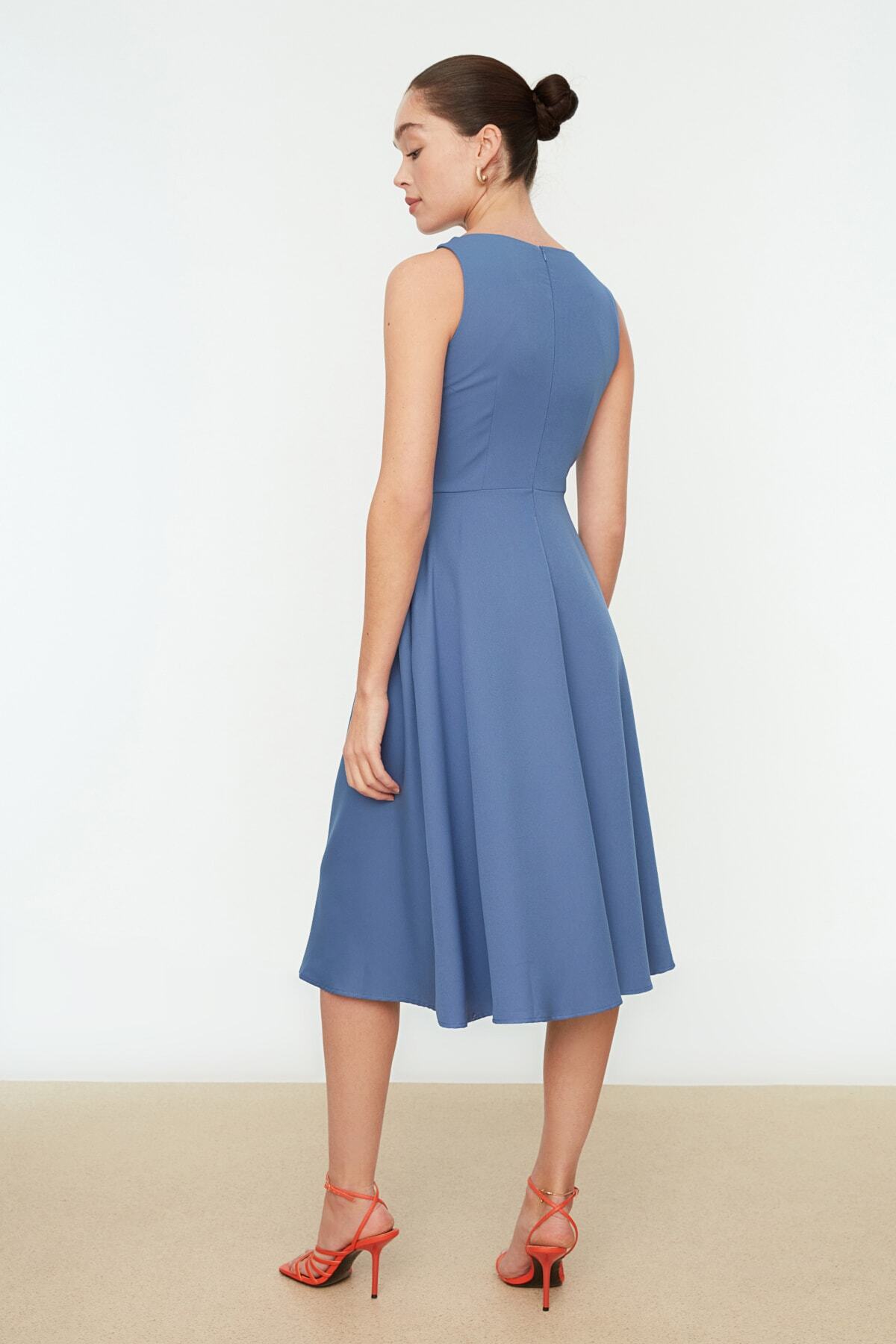 Trendyol Collection-Μίντι υφαντό φόρεμα Indigo Ανοιγόμενο με Πλισέ TWOSS20EL0980 5