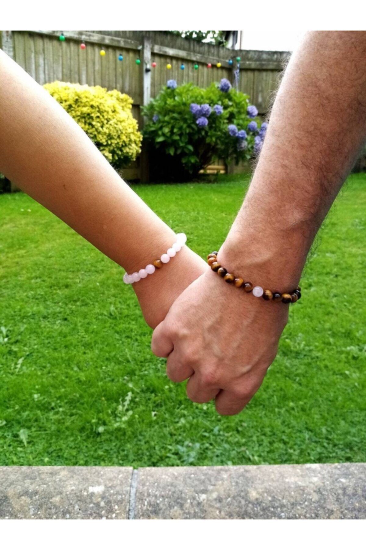 Holding hands bracelet hot sale
