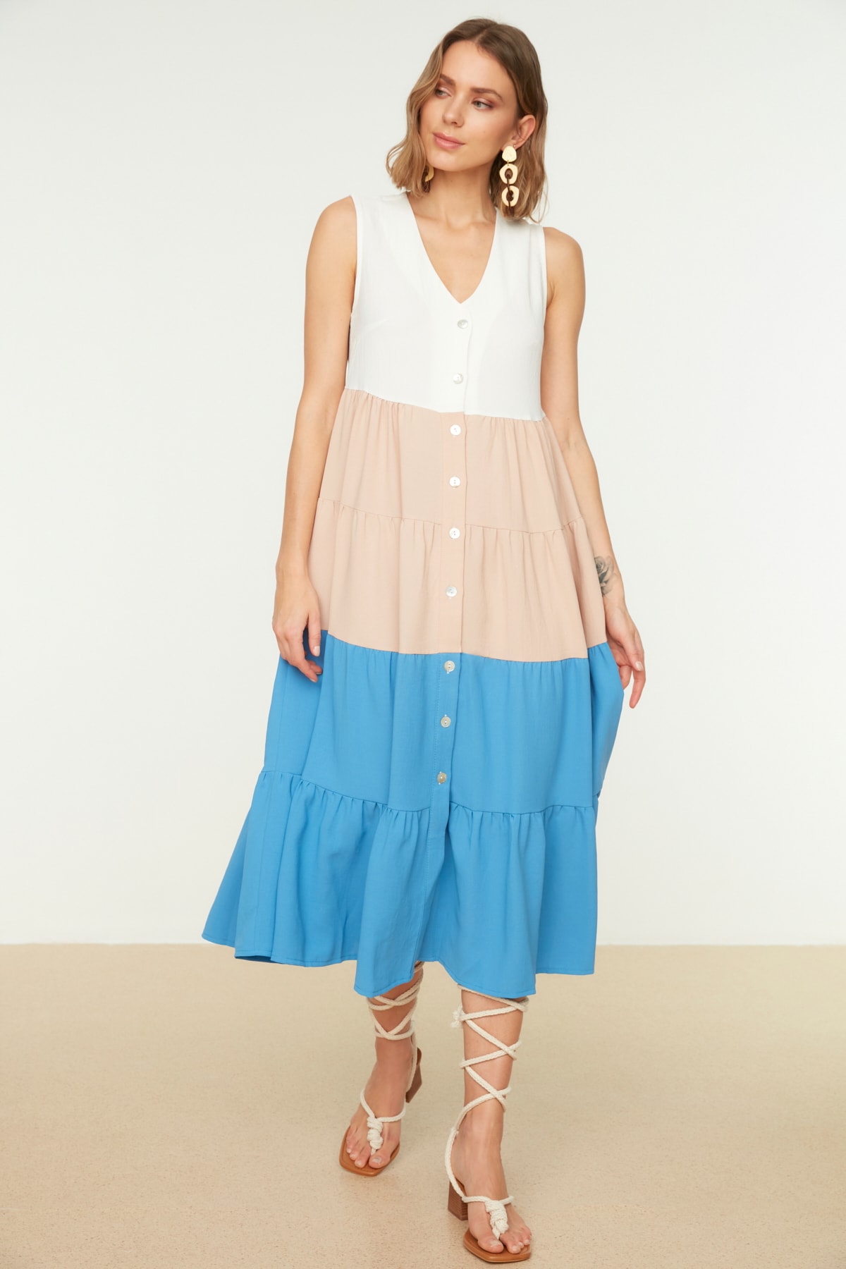 Trendyol Collection Kleid Braun Blusenkleid