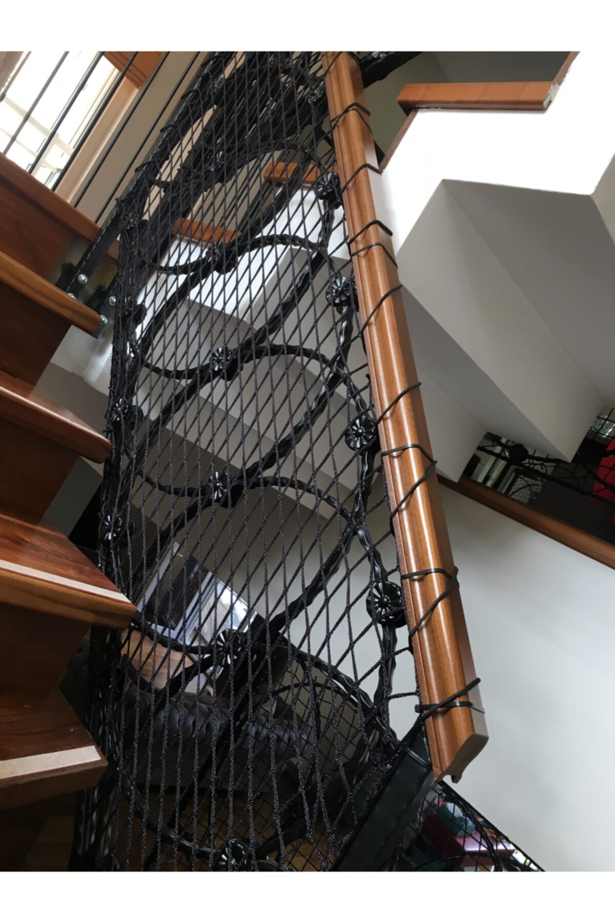 ÖZBEK Merdiven Korkuluk Güvenlik Filesi 80cm X 4.00 Metre - Güvenlik Ağı fotoğrafı 3 (önizleme)