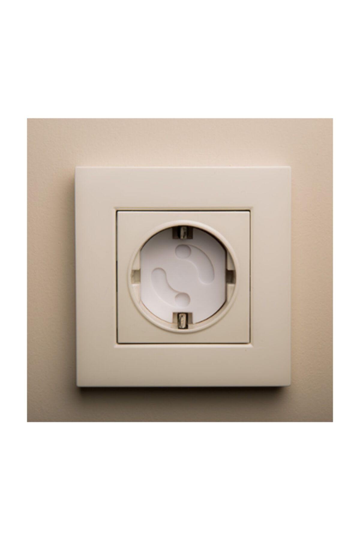 Tuncel Teknik-Automatic Closing Socket Protector 1