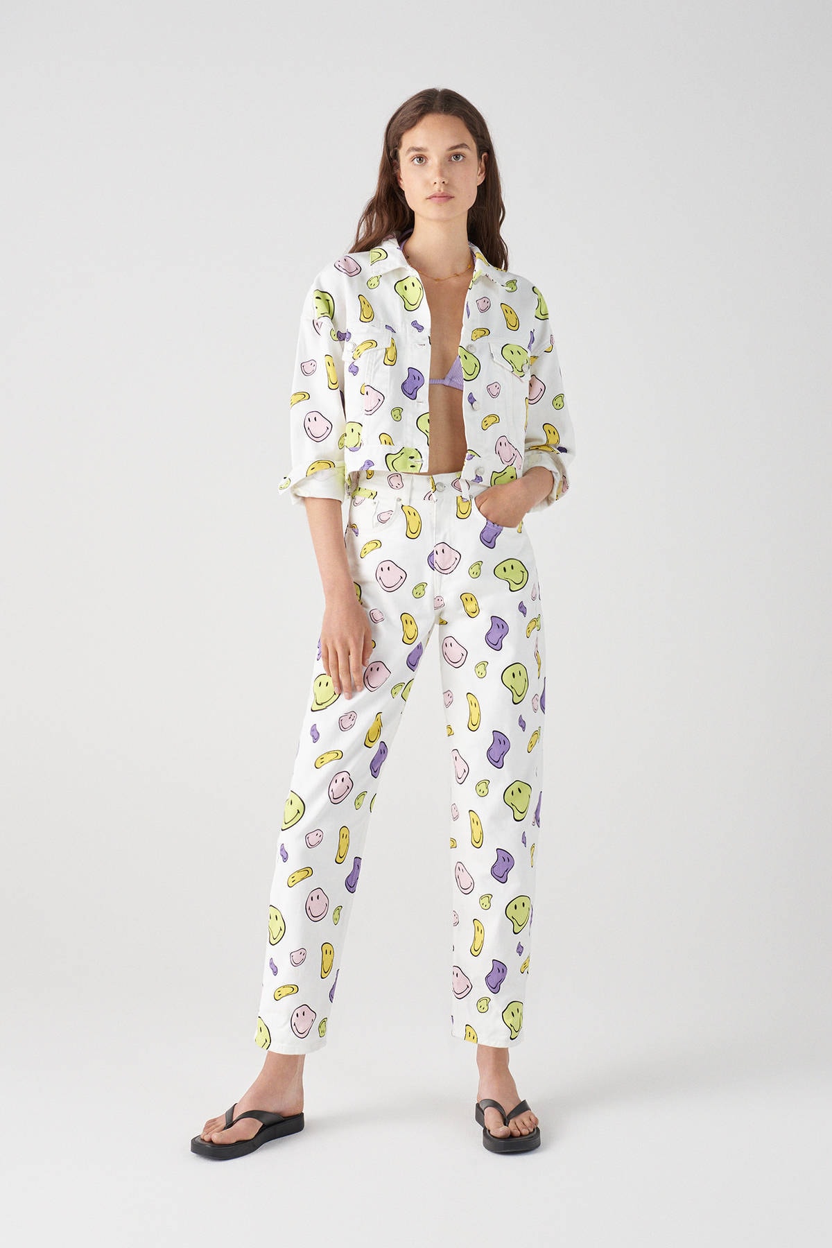 Pull \u0026 Bear Oversize Smiley Desenli 