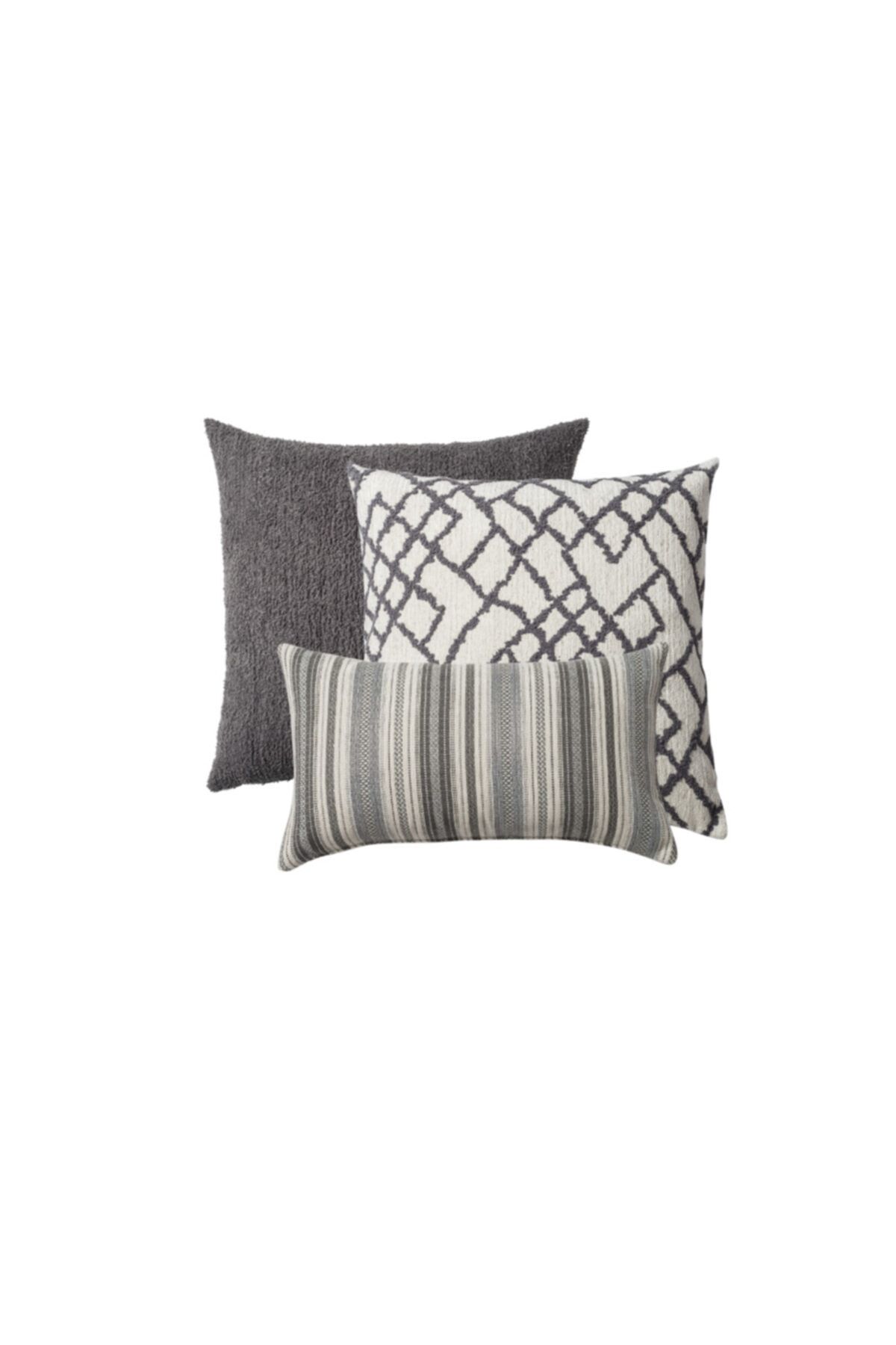 Decorative outlet pillow set