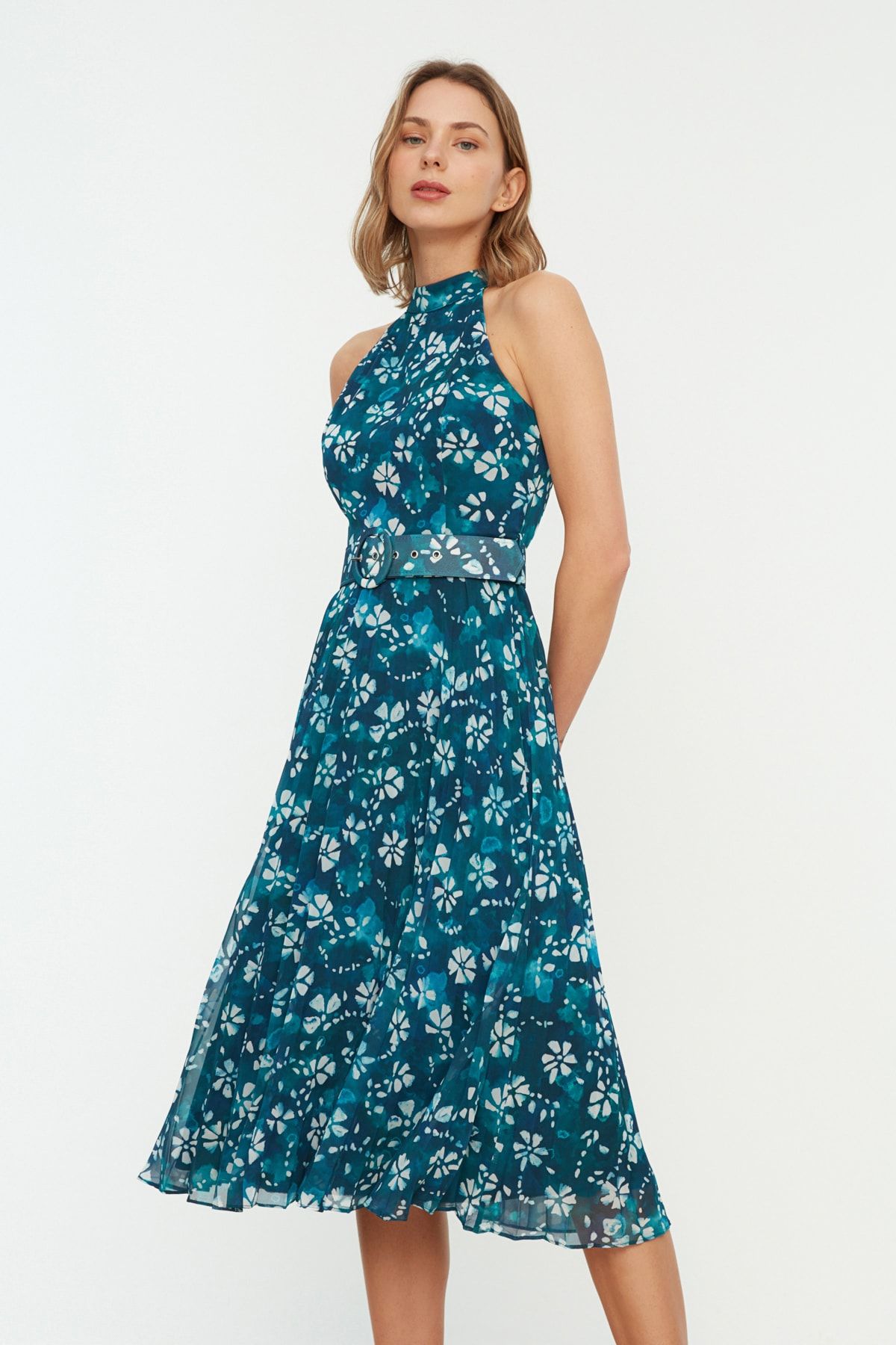Oasis halter neck fitzwilliam pleated hotsell midi dress