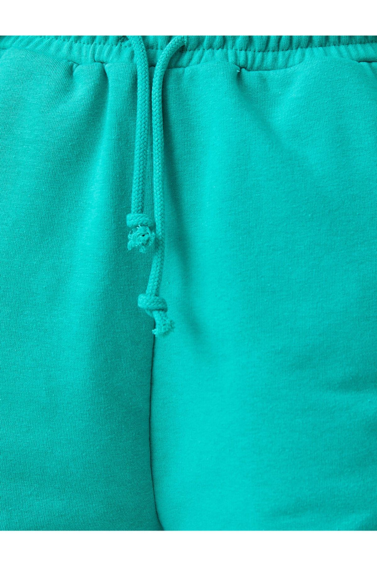 Koton Shorts Grün Mittlerer Bund