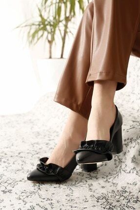 Kadın Büzgülü Topuklu Ayakkabı Siyah Z34002990035