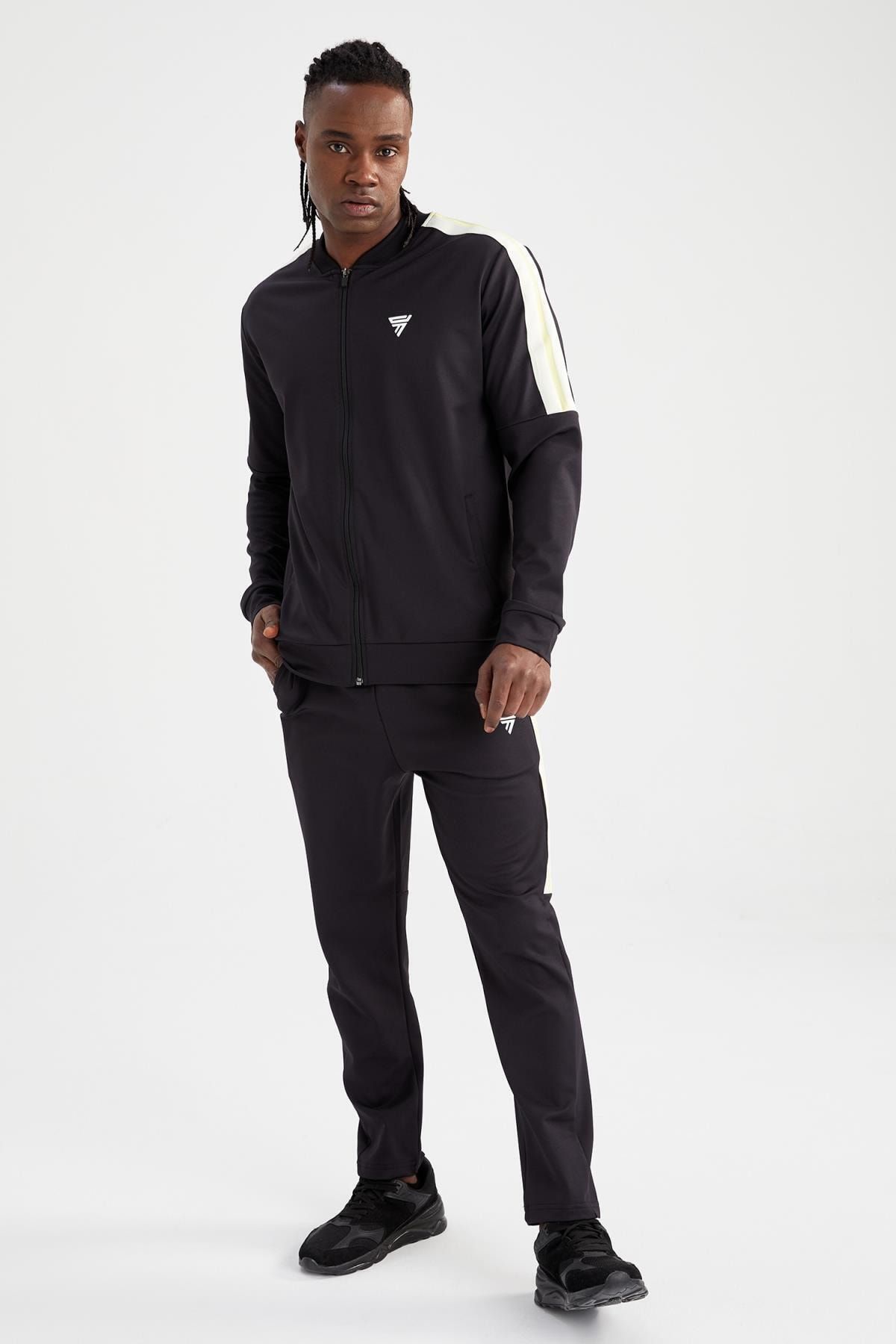 DeFacto Sport-Sweathose Schwarz Jogger Fast ausverkauft