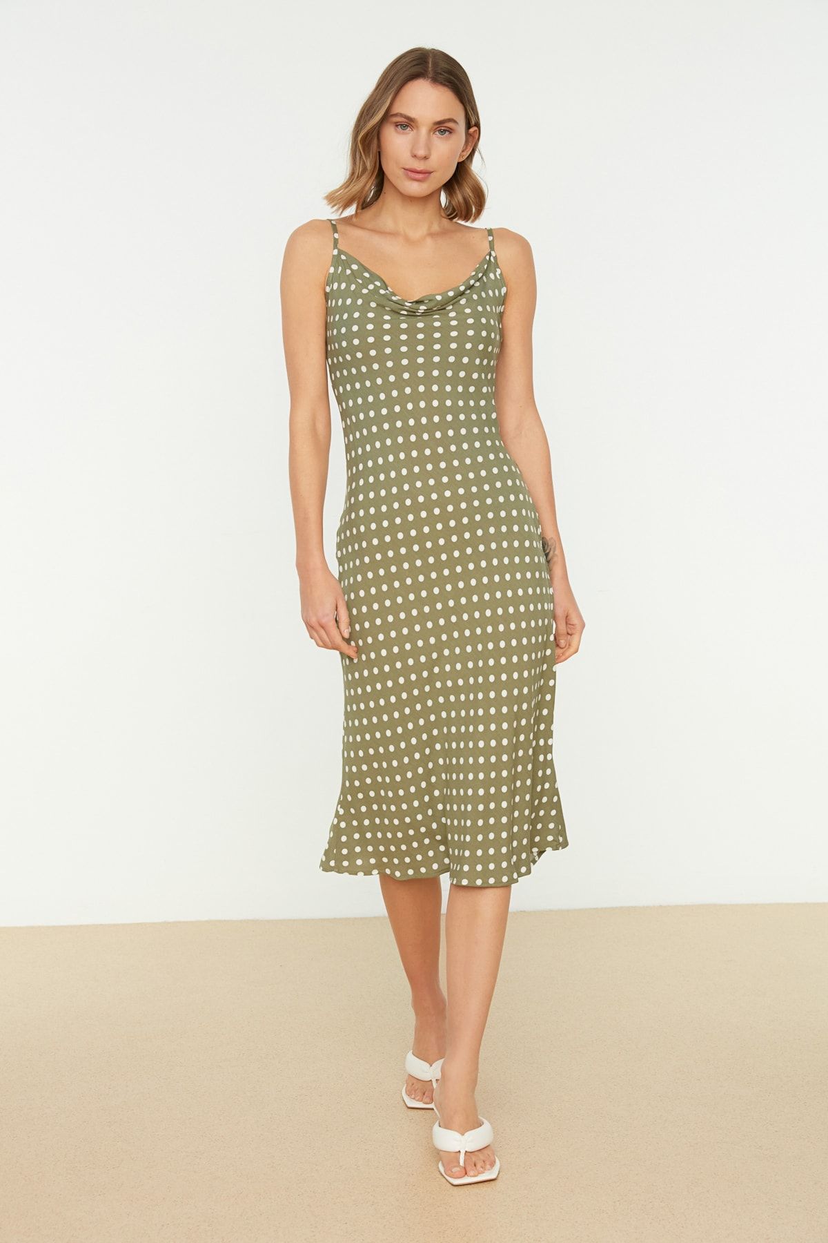Trendyol Collection Kleid Khaki Bodycon FN7044