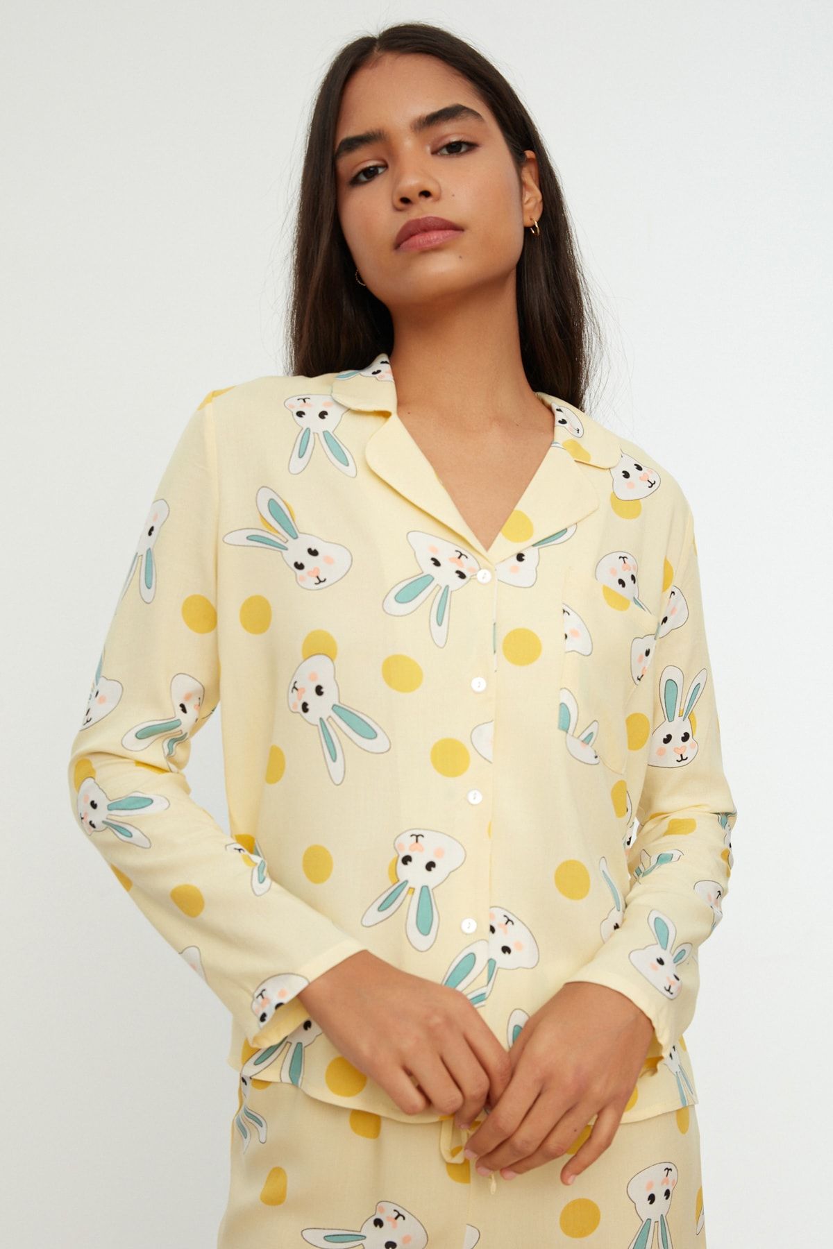 Trendyol Collection-Σετ υφαντές πιτζάμες με κίτρινο κουνέλι με σορτς βισκόζης THMSS21PT0302 3
