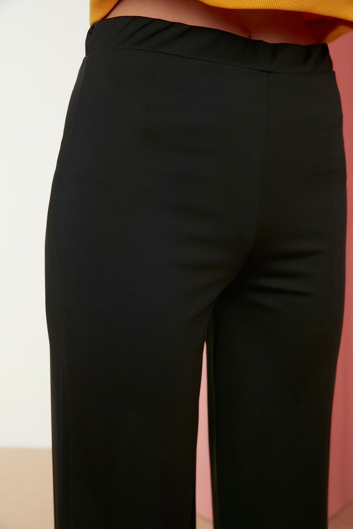 Trendyol Collection Hose Schwarz Straight Fast ausverkauft NZ9641