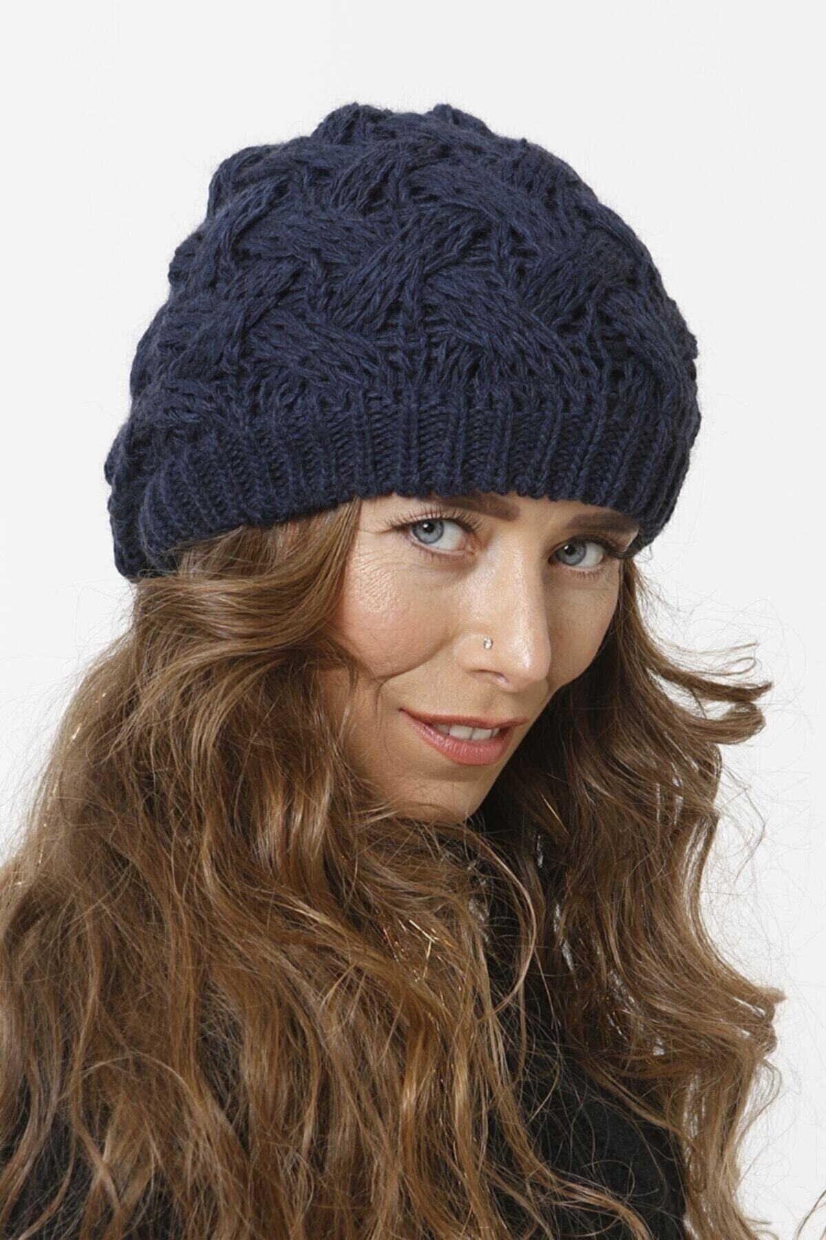Women's 4sepet Knit Lined Solid Color Knitwear Beanie