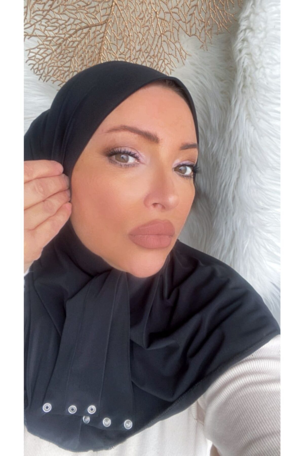 Nilbutik Kadın Tesettür Siyah Çıtçıtlı Boyunluk Hijap Bone Model Eşarp Şal