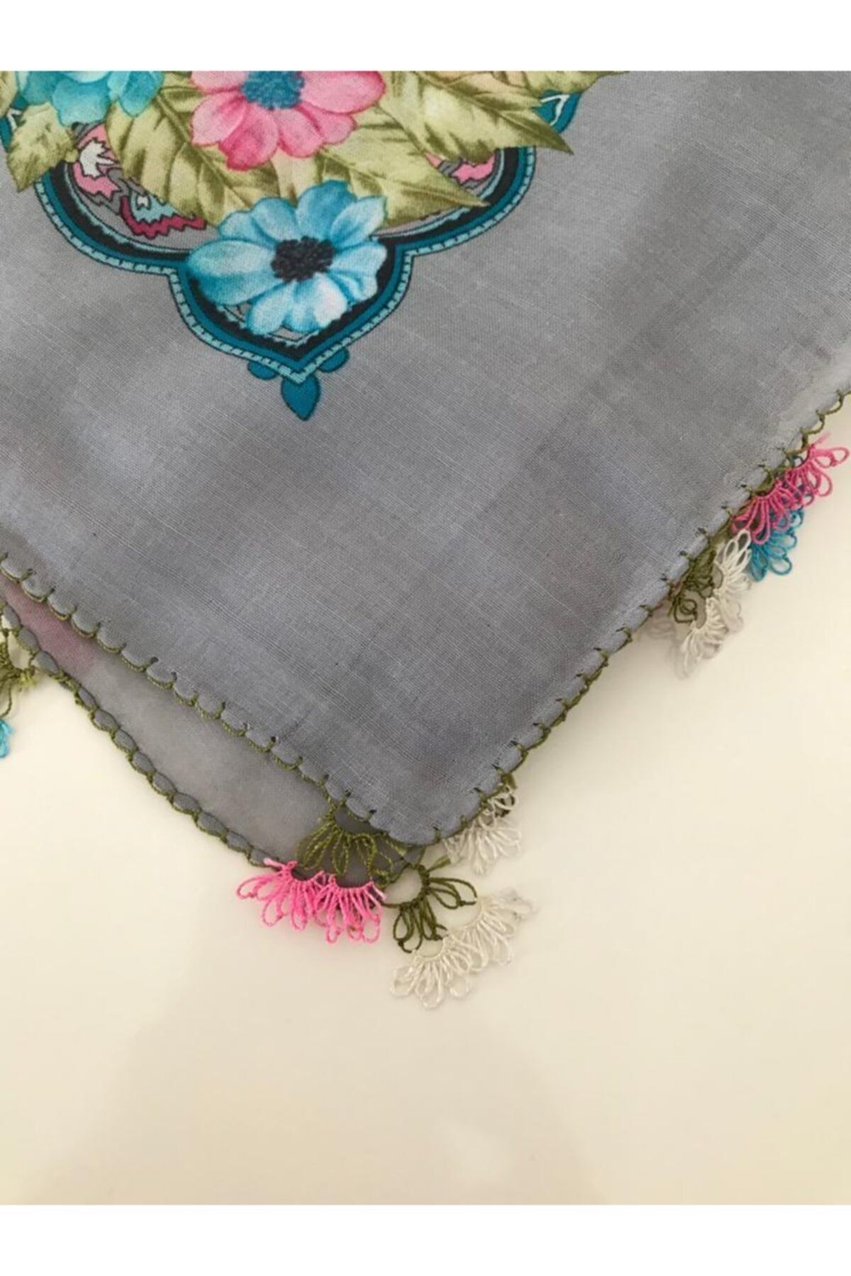 IDL-Handcrafted Needlework Writing 3