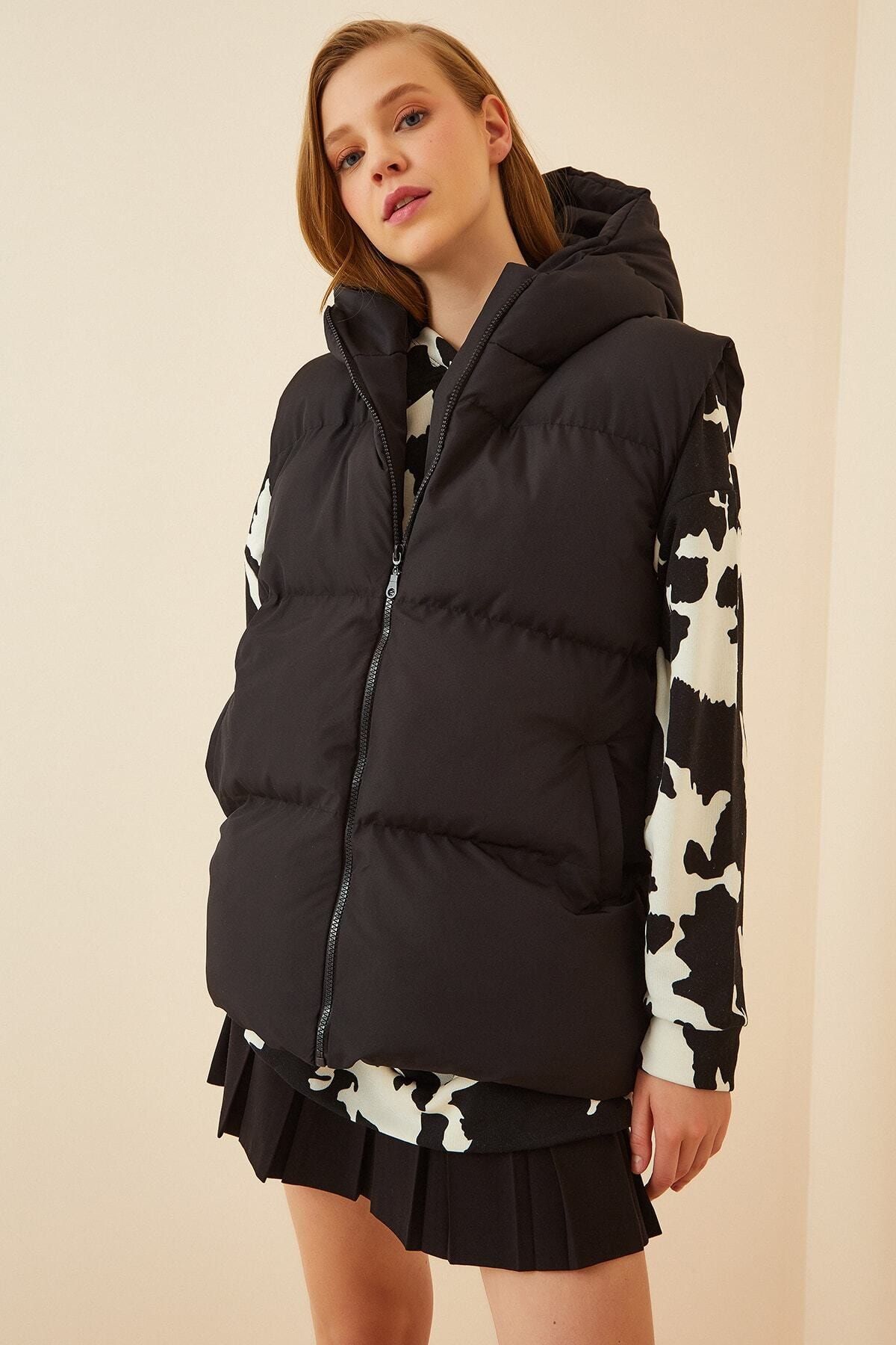 Happiness İstanbul-Schwarze, übergroße Pufferweste mit Kapuze für Damen MK00176 5