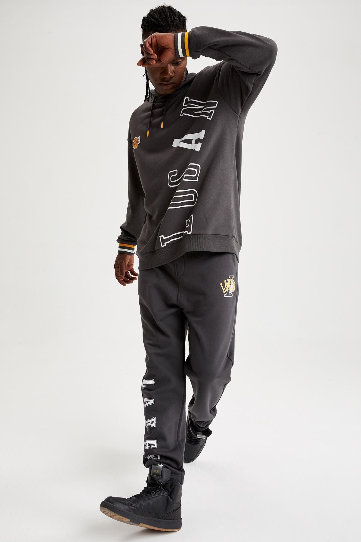 Fit Nba Los Angeles Lakers Regular Fit Içi Yumuşak Tüylü Jogger