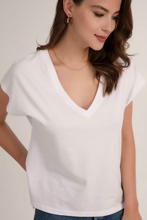 Kadın Beyaz V Yaka Basic Tişört P21S201-2658