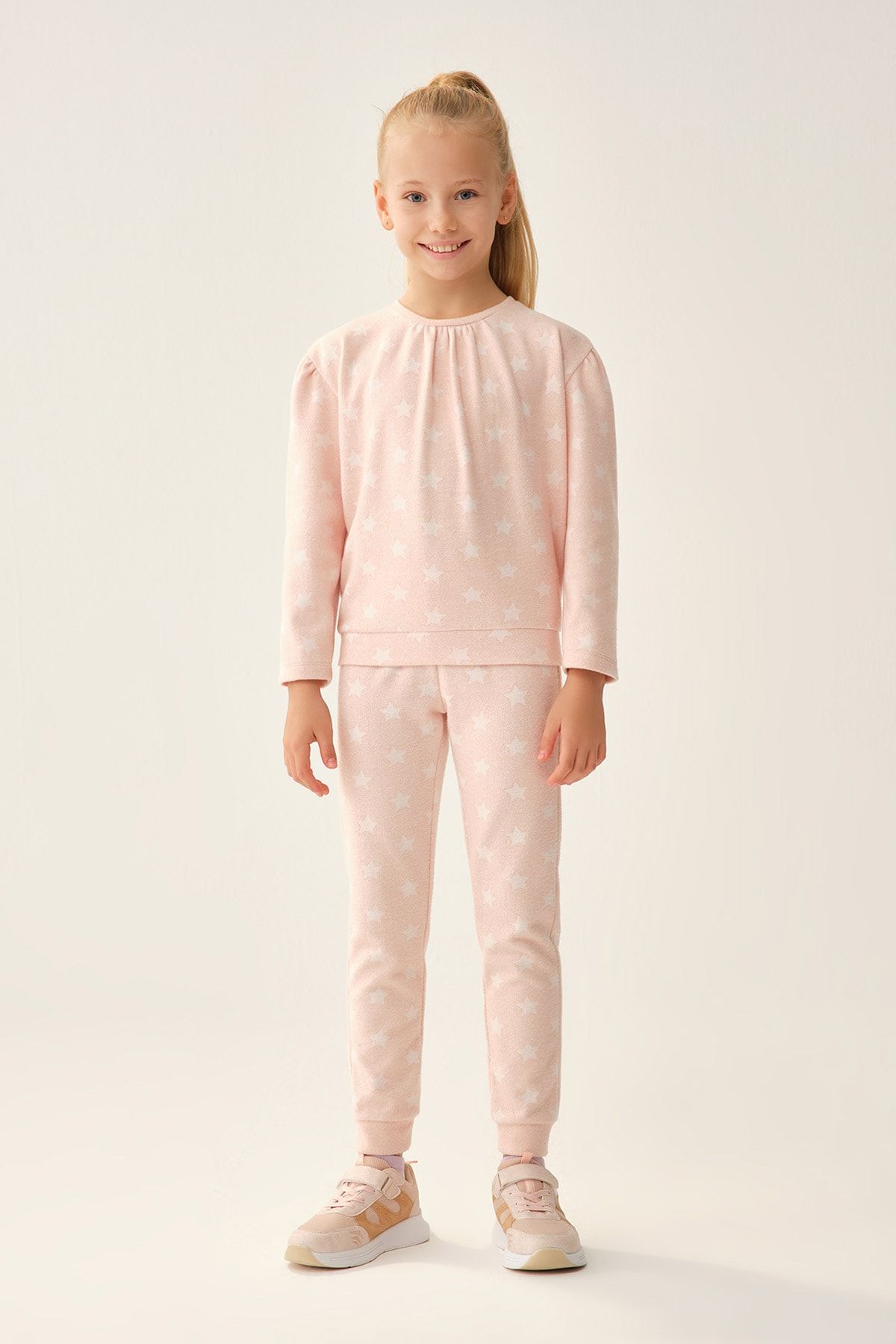 complete the look image