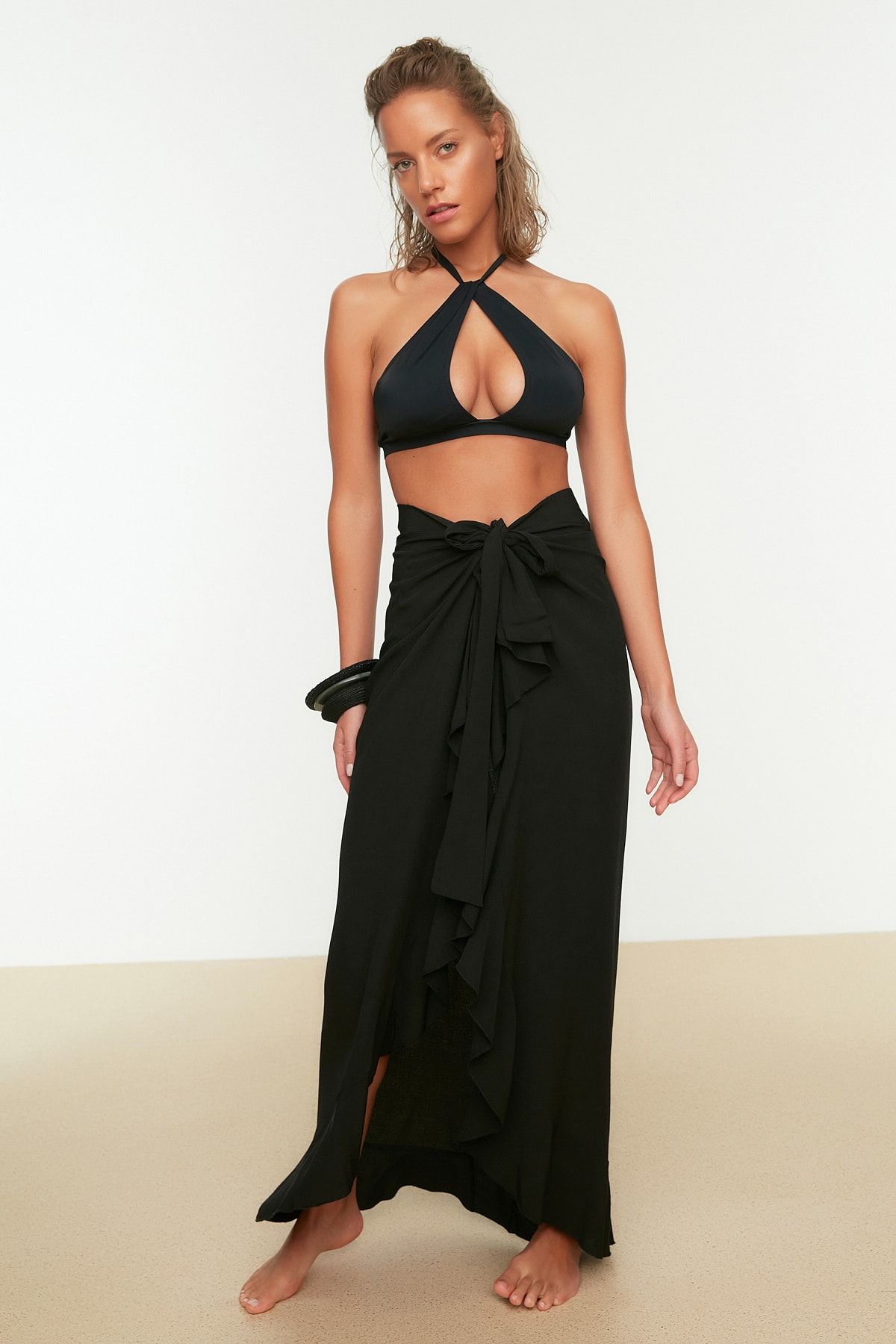 Trendyol Collection-Czarna długa spódnica plażowa z falbaną TBESS19WV0004 5