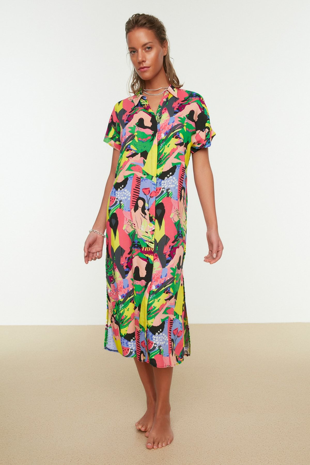 Trendyol Collection-Bunt abstrakt gemustertes Viskose-Strandhemd TBESS21GO0335 5