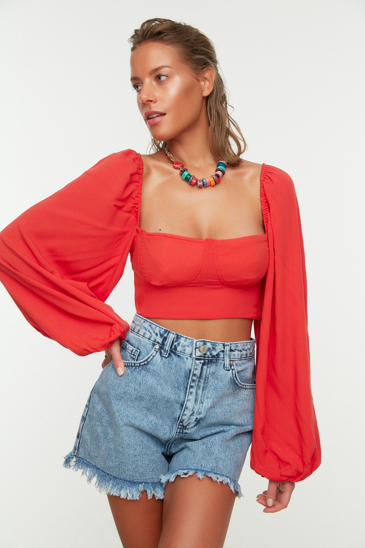 Trendyol Collection-Strandbluse aus Viskose mit quadratischem Ausschnitt und Ballonärmeln und Granatapfelblüten TBESS21BZ0749 6