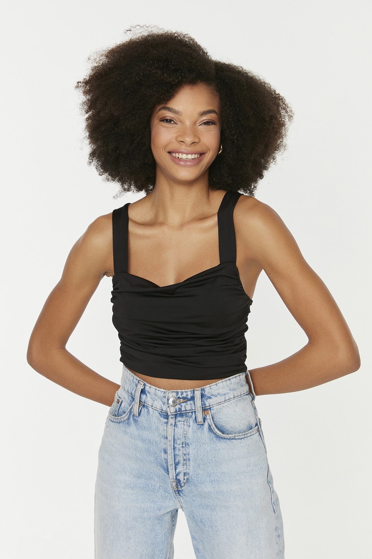 Trendyol Collection Bluse Schwarz Slim Fit Fast ausverkauft