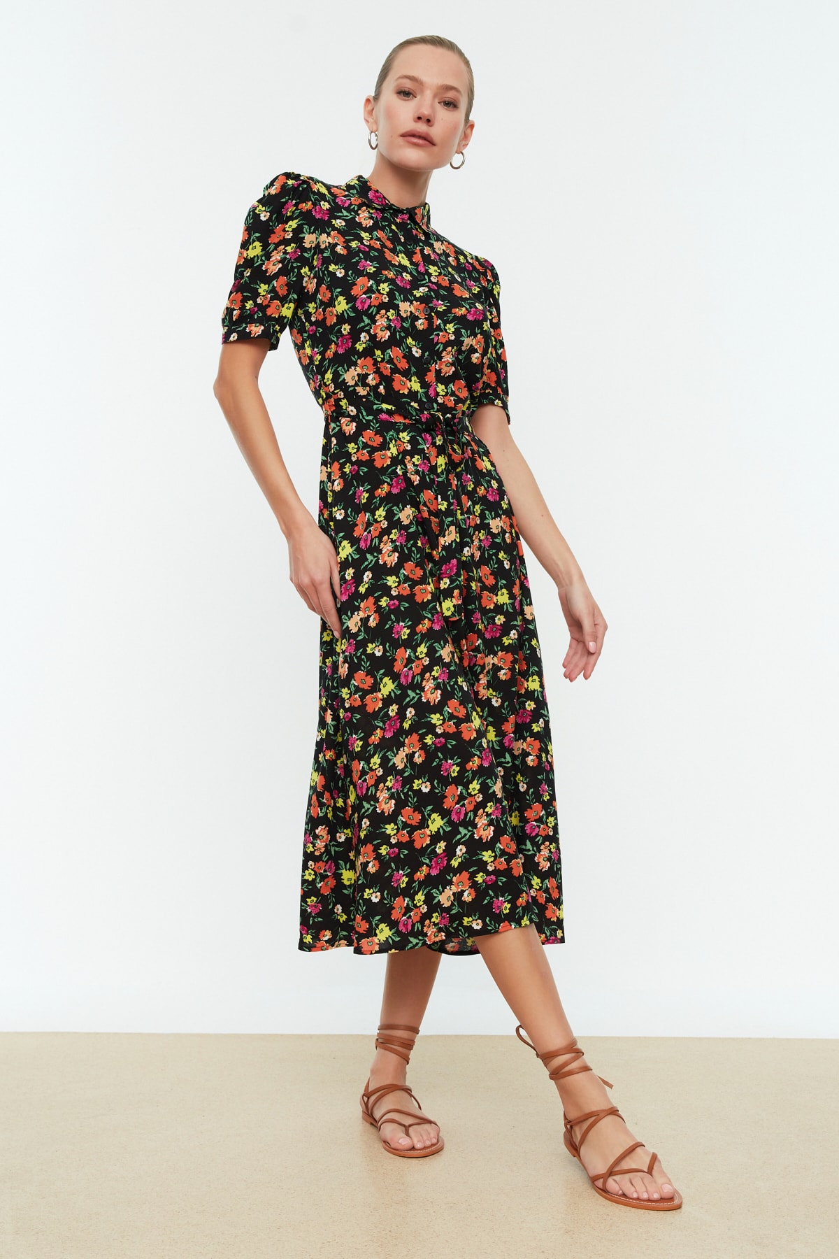 Trendyol Collection Kleid Schwarz Blusenkleid