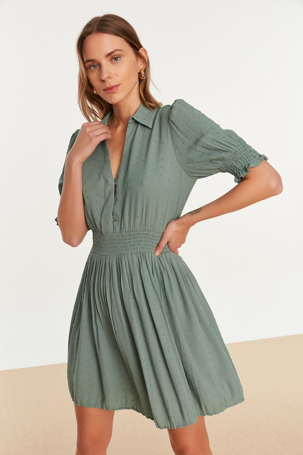 Trendyol Collection Kleid Grün Skater Fast ausverkauft