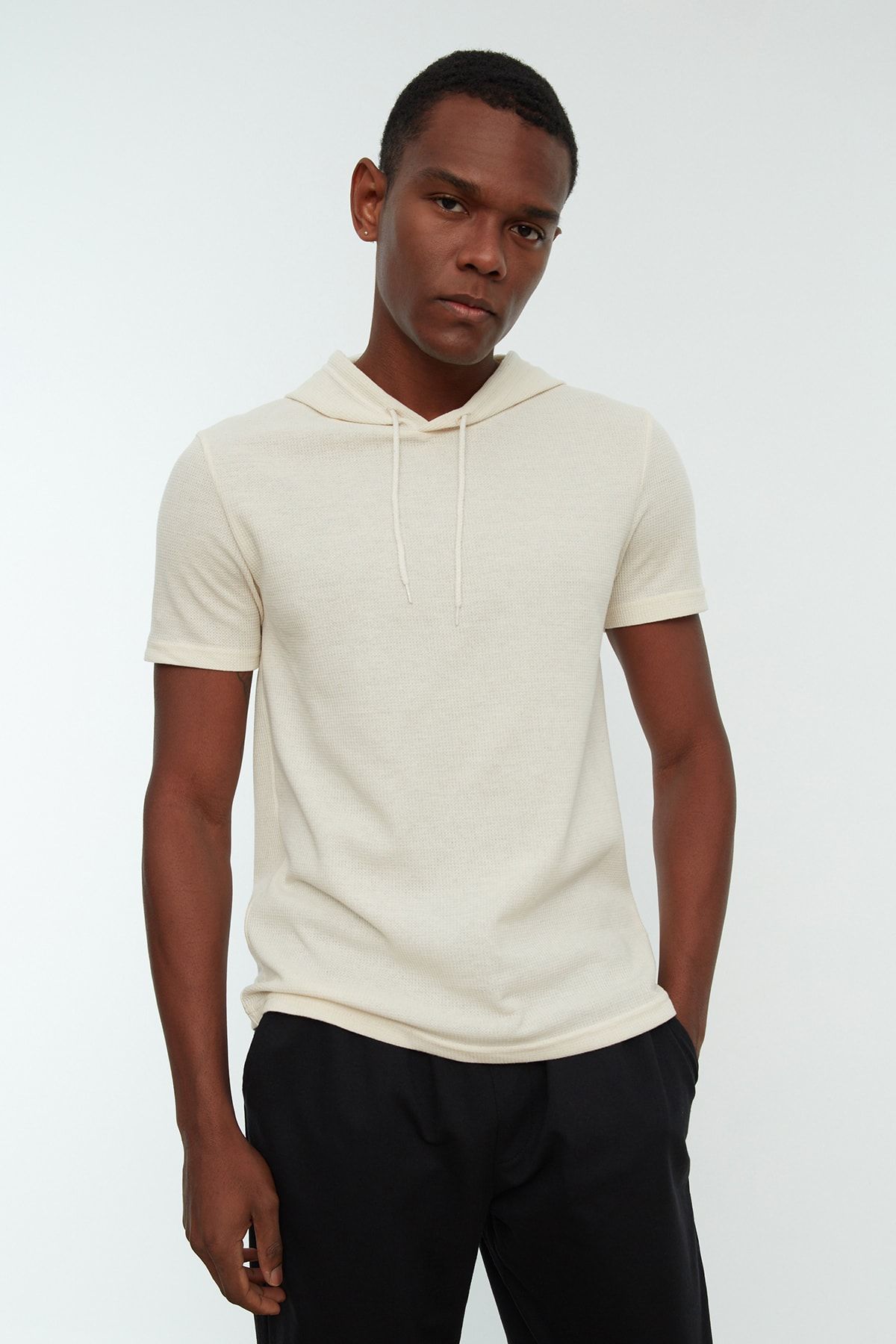 Trendyol Collection T-Shirt Beige Regular Fit Fast ausverkauft