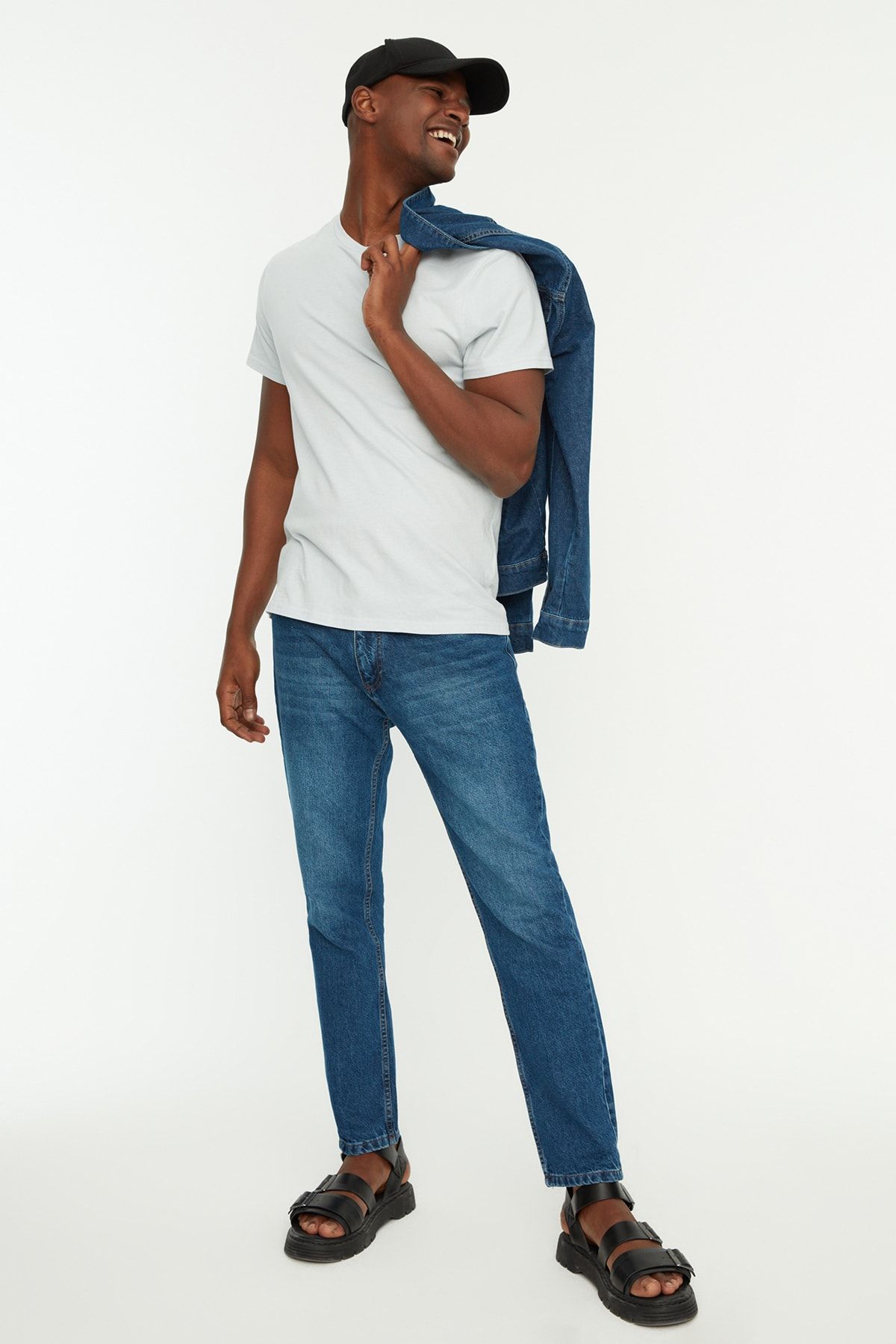 Trendyol Collection-Relax Fit sötétkék farmer farmer - TMNSS20JE0519 3