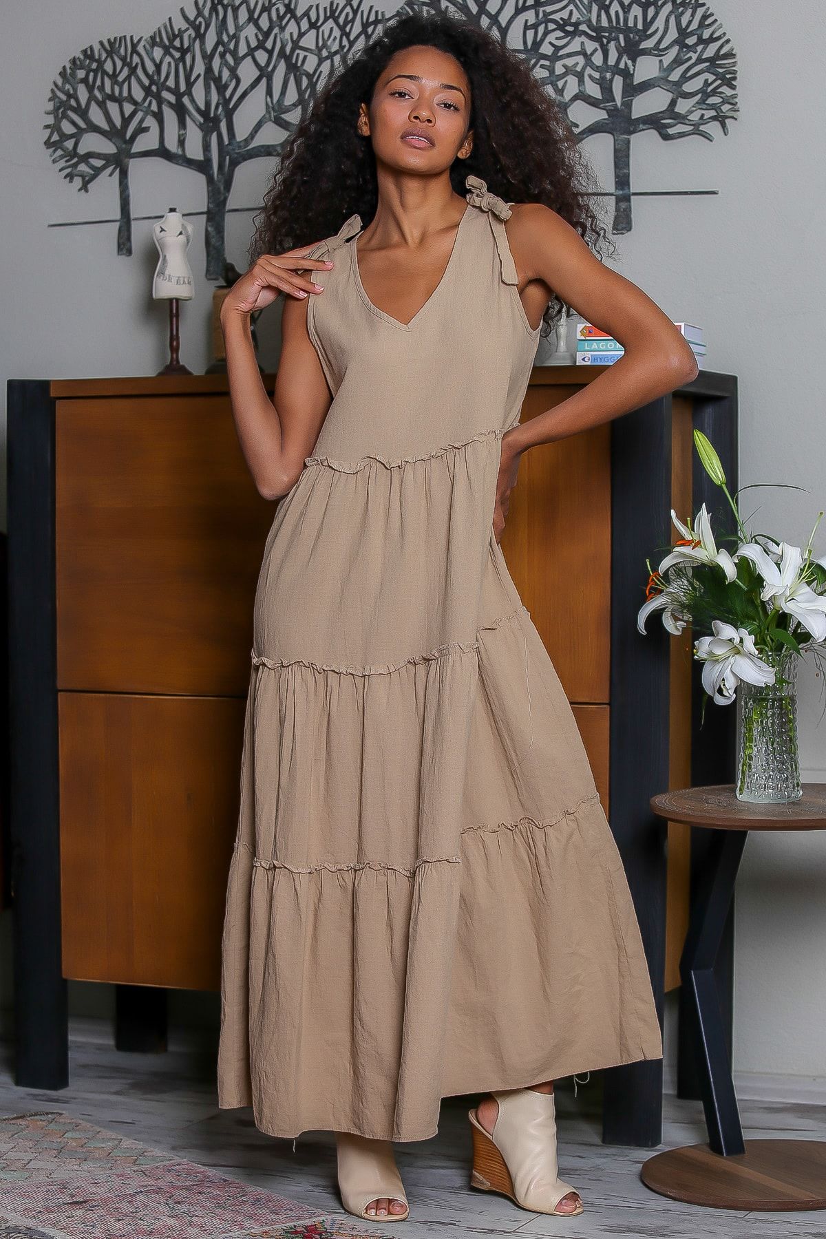 Chiccy Women s Camel V neck Shoulder Tie Detail Layered Linen