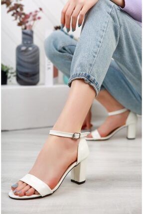 Tek Bantlı Kadın Klasik Beyaz Rugan Yüksek Topuklu Ayakkabı TLG2022700