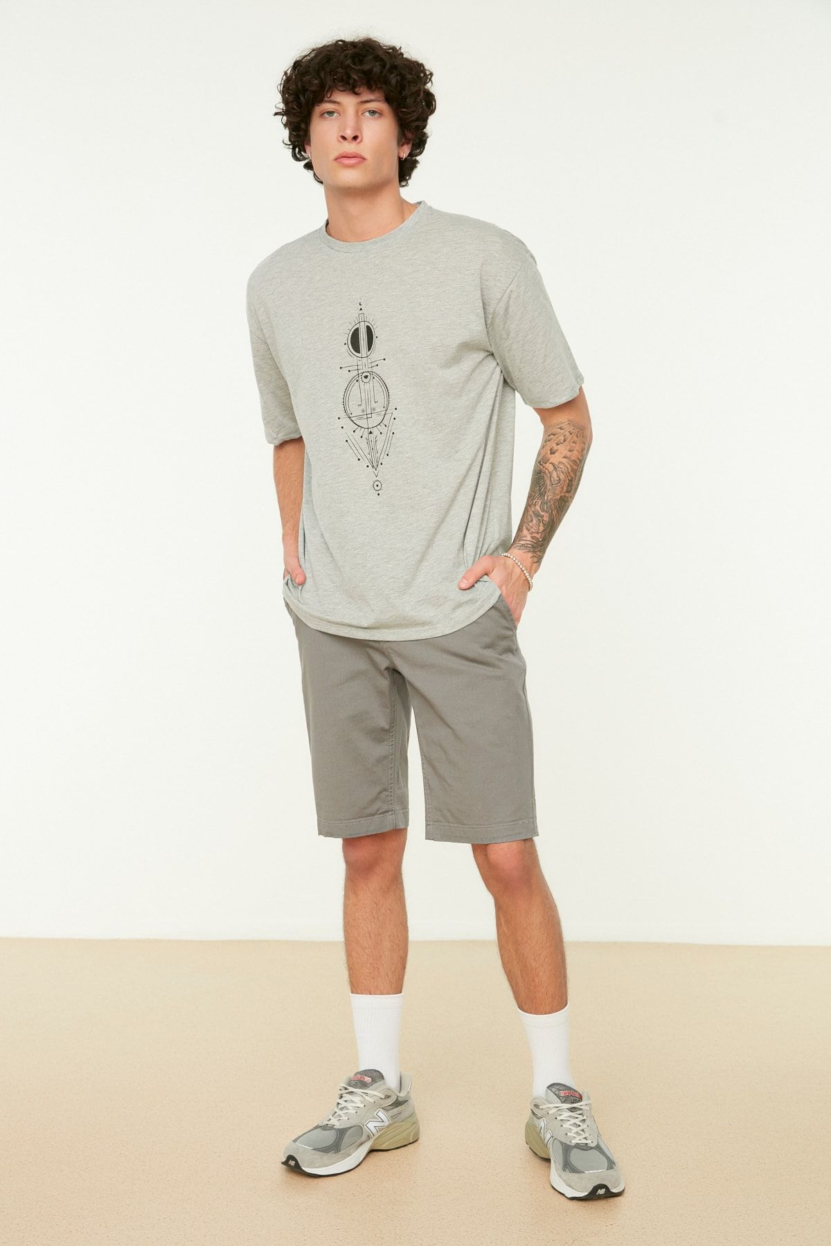 Trendyol Collection T-Shirt Grau Regular Fit