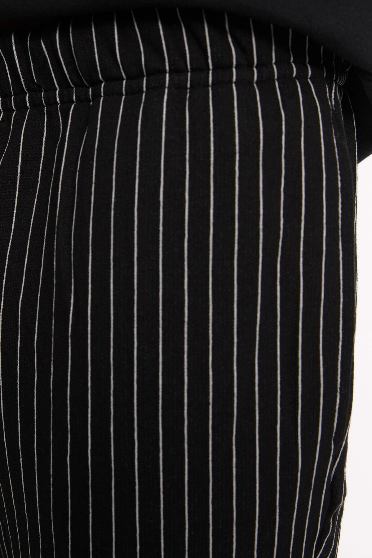 Trendyol Collection-Чорний піжамний комплект з принтом Regular Fit Orme THMAW21PT0393 4